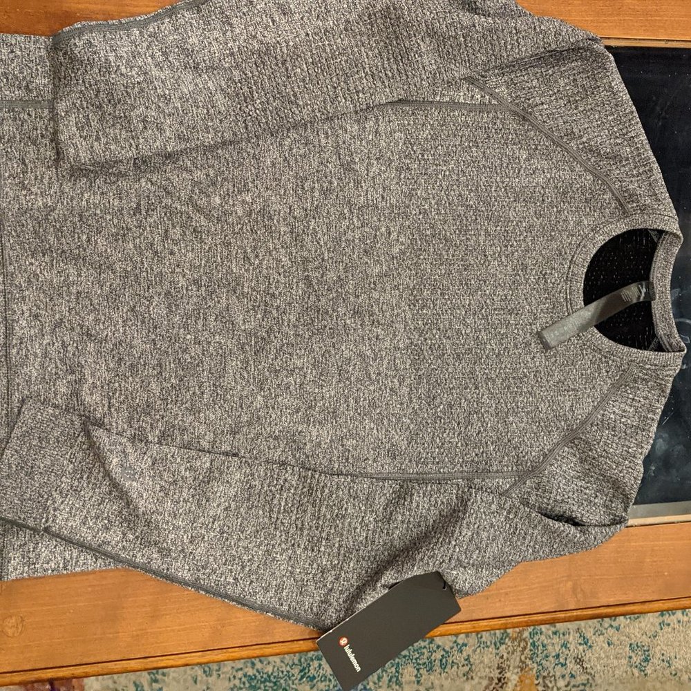 Lululemon Engineered Warmth Long Sleeve Size M